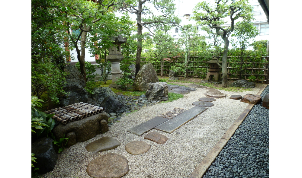 J寺院