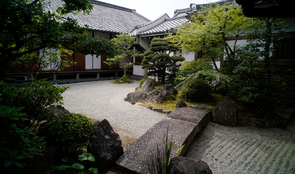 C寺院