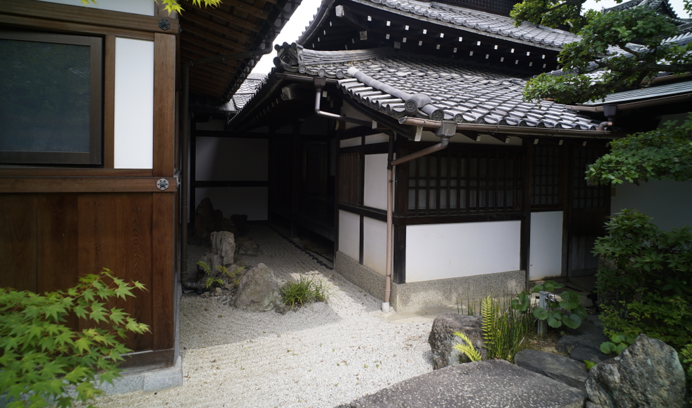 C寺院