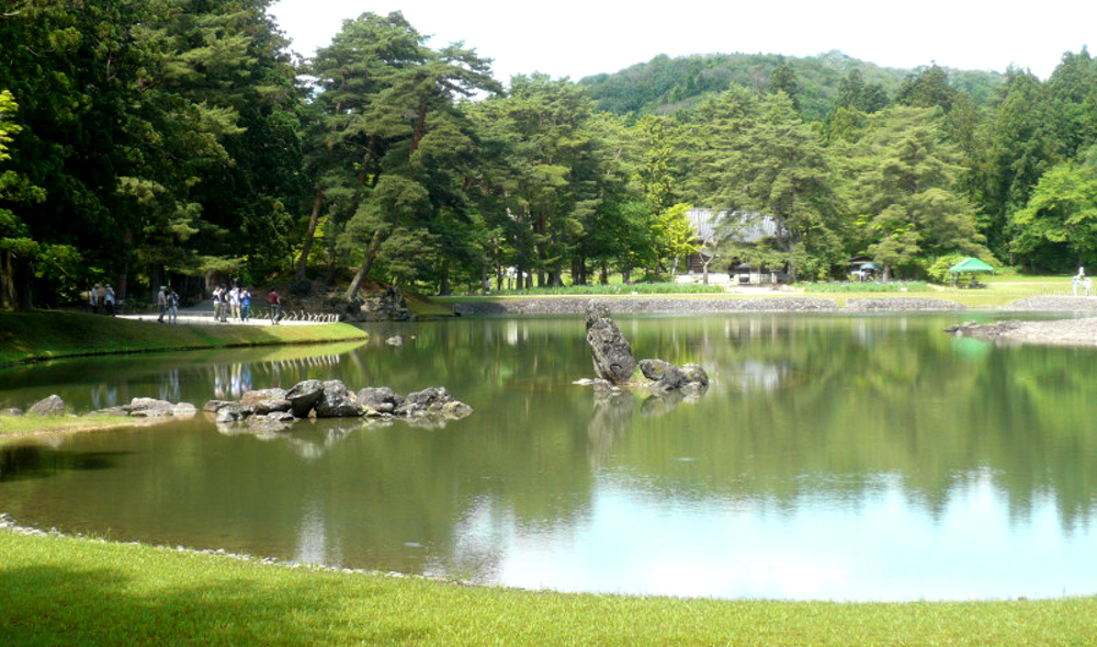 国指定特別名勝　毛越寺庭園